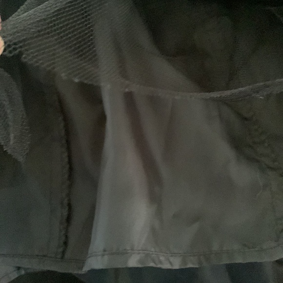 H&M satin skirt. - Picture 6 of 6